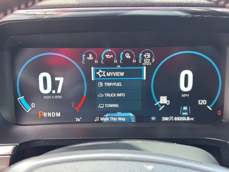 Ford F-150 Vehicle Full-screen Gallery Image 19