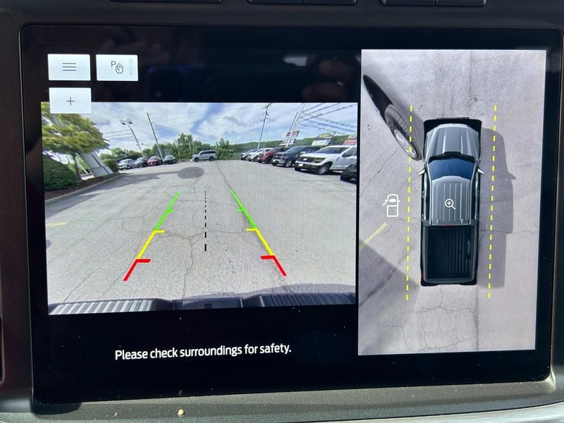 Ford F-150 Vehicle Full-screen Gallery Image 21