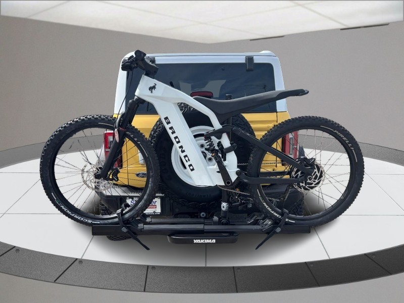 Ford Bronco Vehicle Full-screen Gallery Image 04