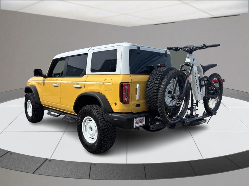 Ford Bronco Vehicle Full-screen Gallery Image 05