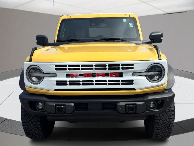 Ford Bronco Vehicle Full-screen Gallery Image 08
