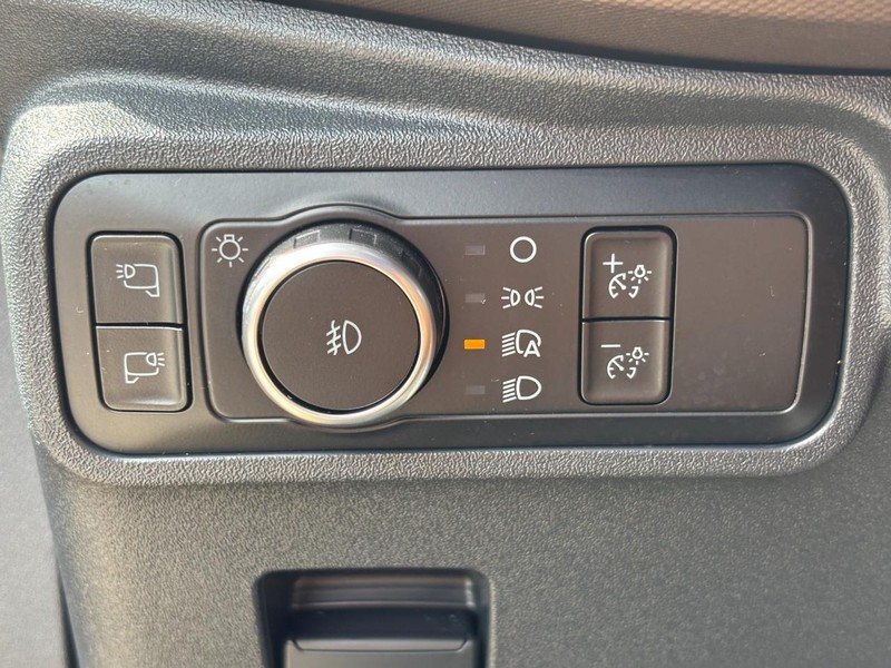 Ford Bronco Vehicle Full-screen Gallery Image 15