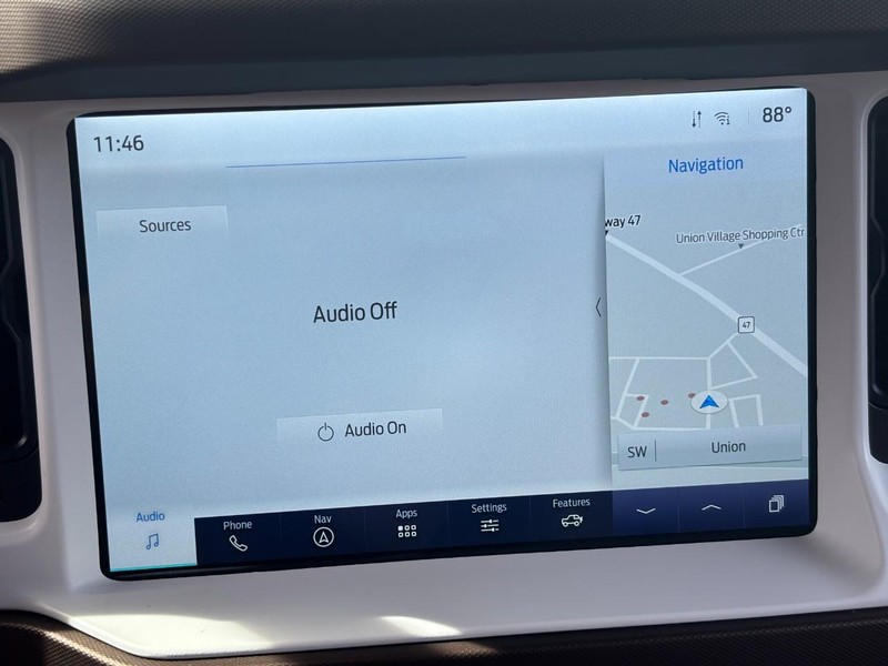 Ford Bronco Vehicle Full-screen Gallery Image 19