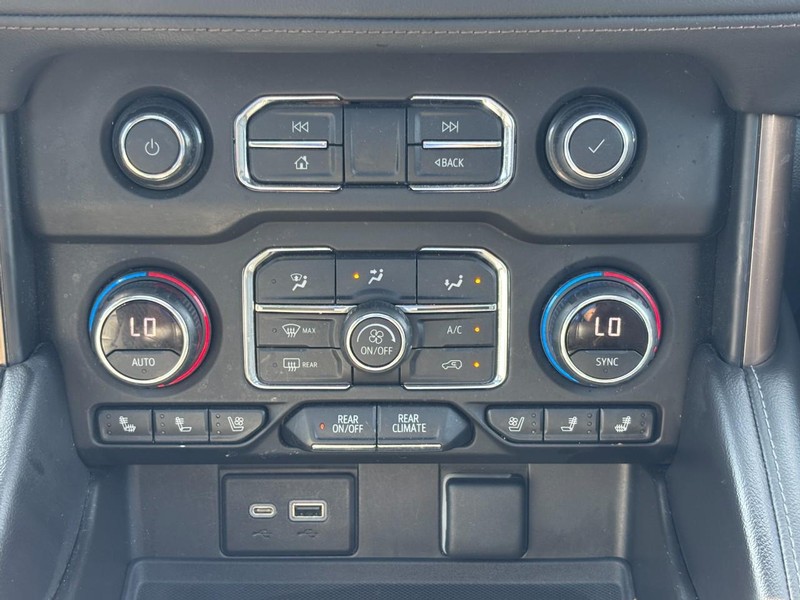 Chevrolet Tahoe Vehicle Full-screen Gallery Image 15