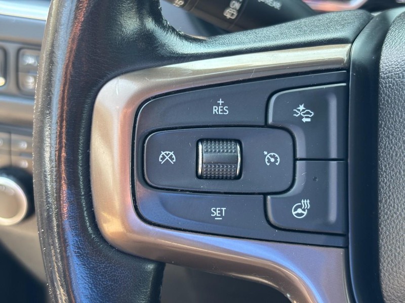 Chevrolet Tahoe Vehicle Full-screen Gallery Image 18