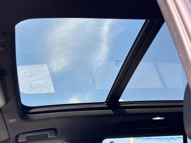 Chevrolet Tahoe Vehicle Full-screen Gallery Image 26