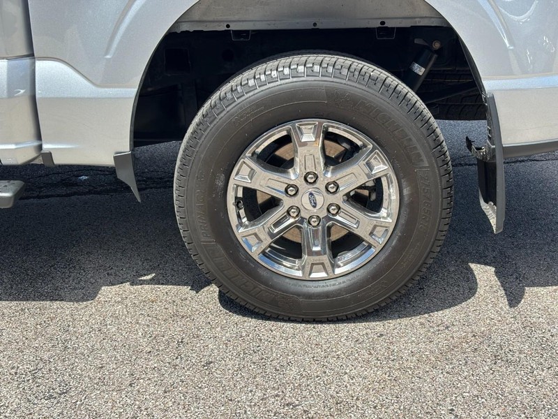 Ford F-150 Vehicle Full-screen Gallery Image 07