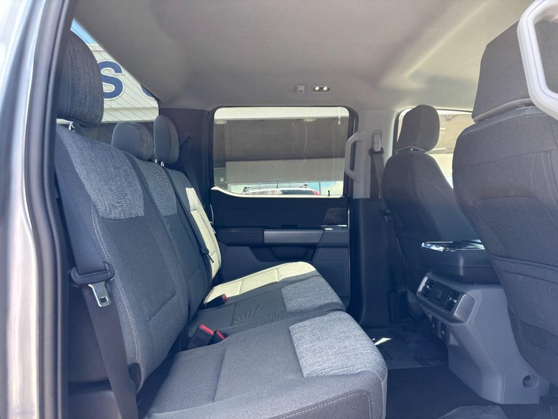 Ford F-150 Vehicle Full-screen Gallery Image 10