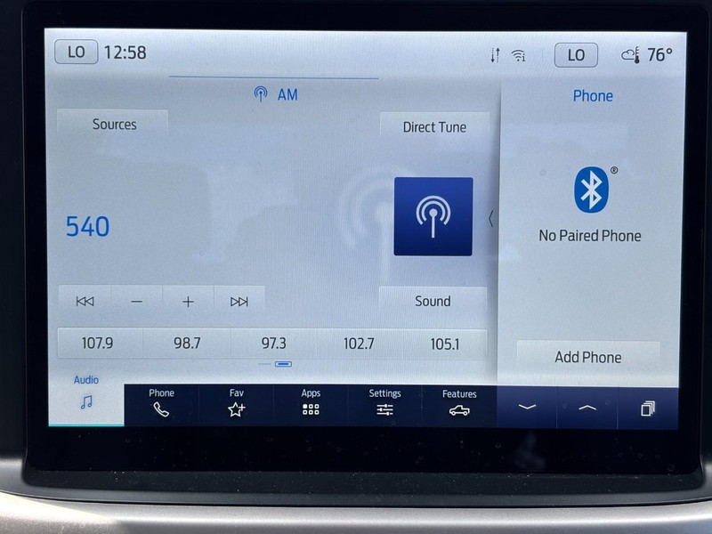 Ford F-150 Vehicle Full-screen Gallery Image 13