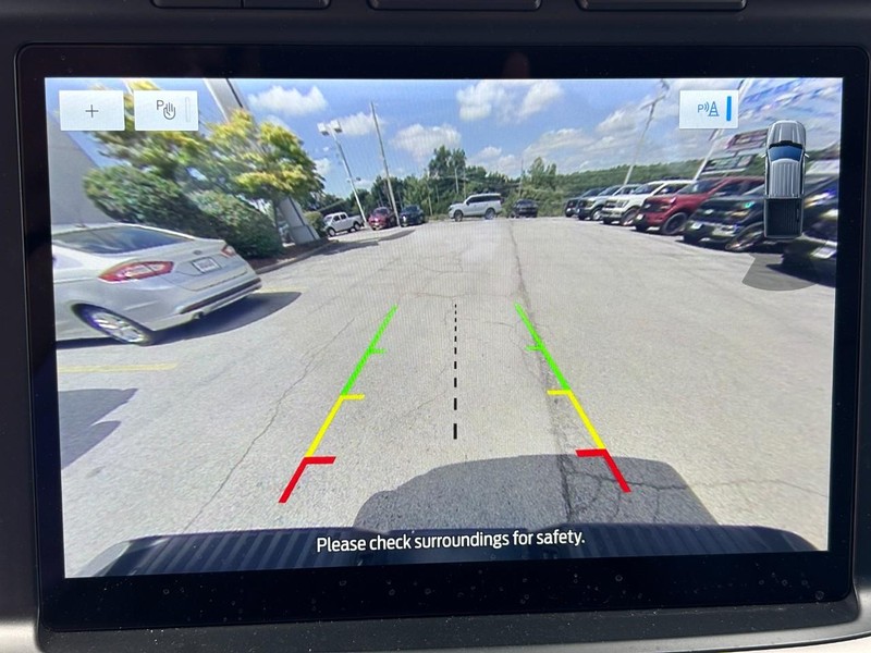 Ford F-150 Vehicle Full-screen Gallery Image 21