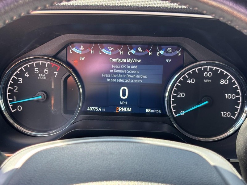 Ford F-150 Vehicle Full-screen Gallery Image 19