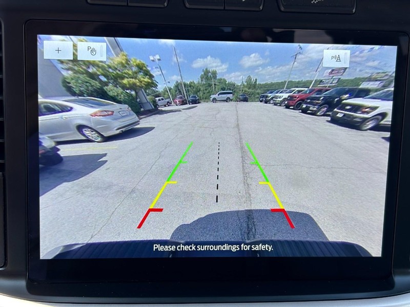 Ford F-150 Vehicle Full-screen Gallery Image 21