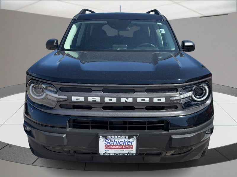 Ford Bronco Sport Vehicle Full-screen Gallery Image 09