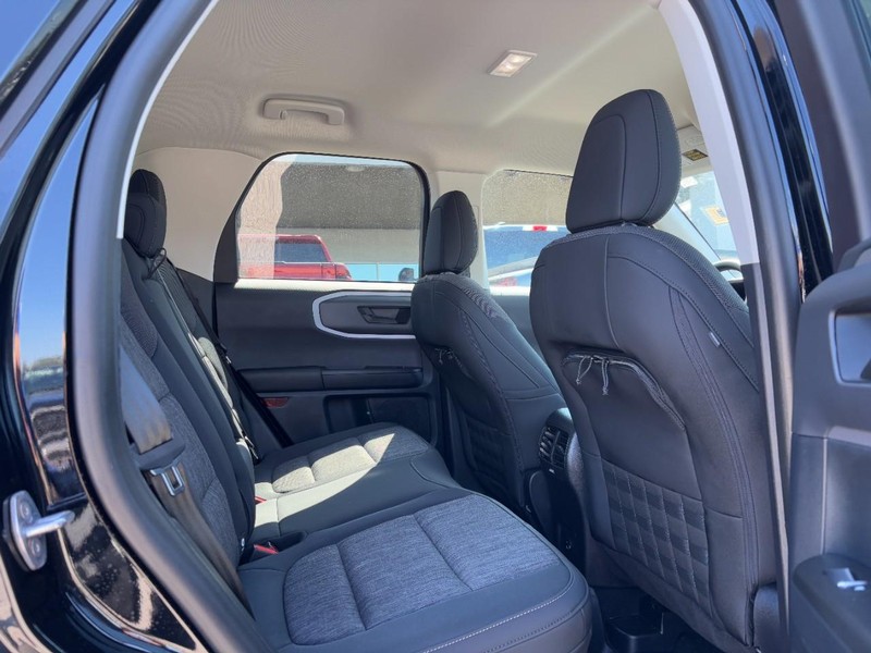 Ford Bronco Sport Vehicle Full-screen Gallery Image 10