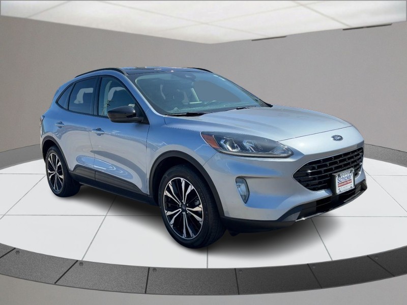 Ford Escape Vehicle Full-screen Gallery Image 02