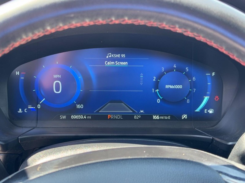 Ford Escape Vehicle Full-screen Gallery Image 19