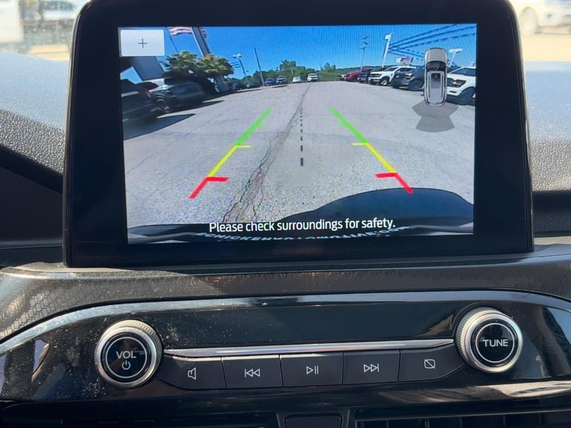 Ford Escape Vehicle Full-screen Gallery Image 21