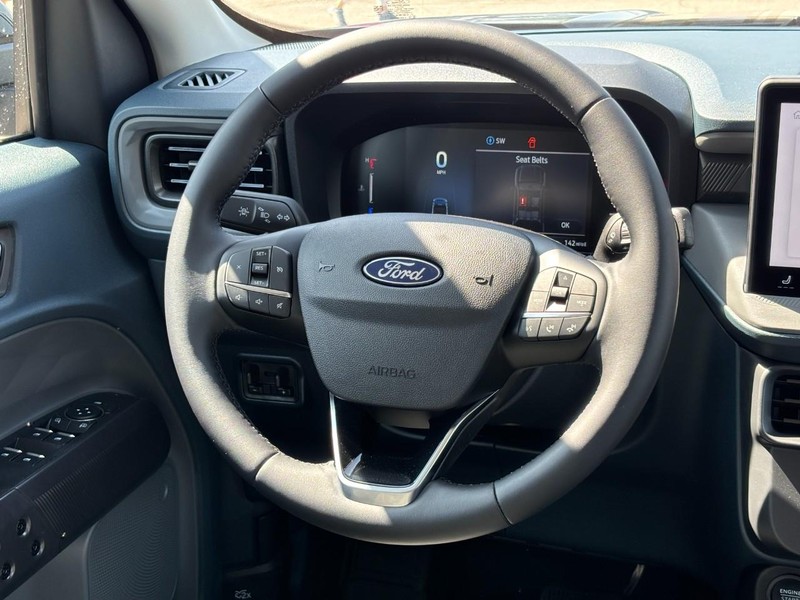 Ford Maverick Vehicle Full-screen Gallery Image 07