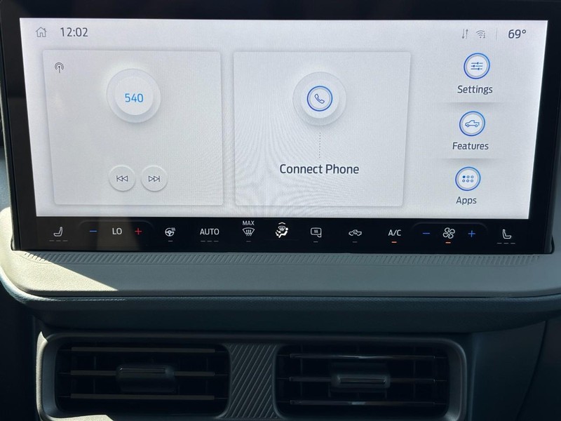 Ford Maverick Vehicle Full-screen Gallery Image 08