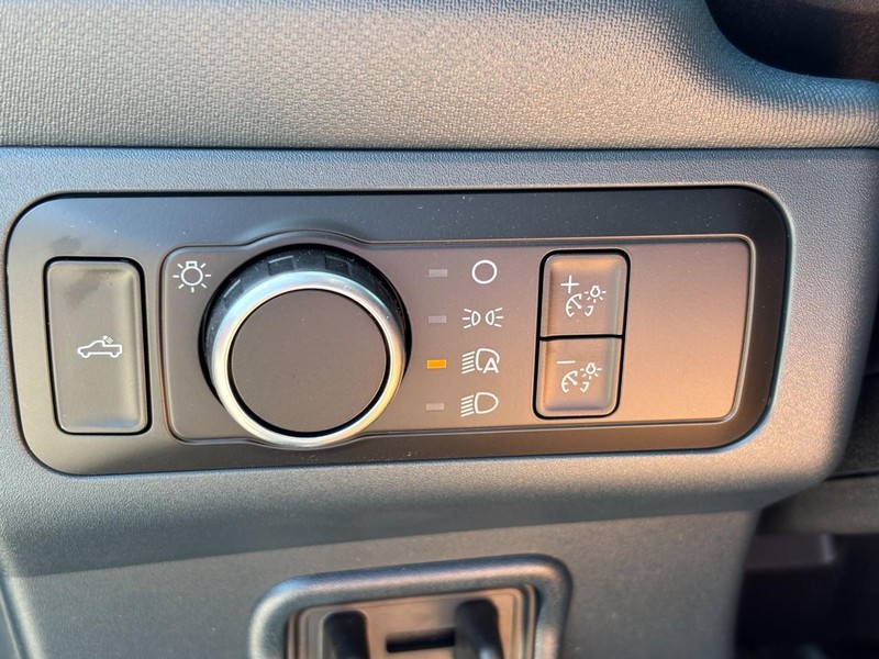 Ford Maverick Vehicle Full-screen Gallery Image 11