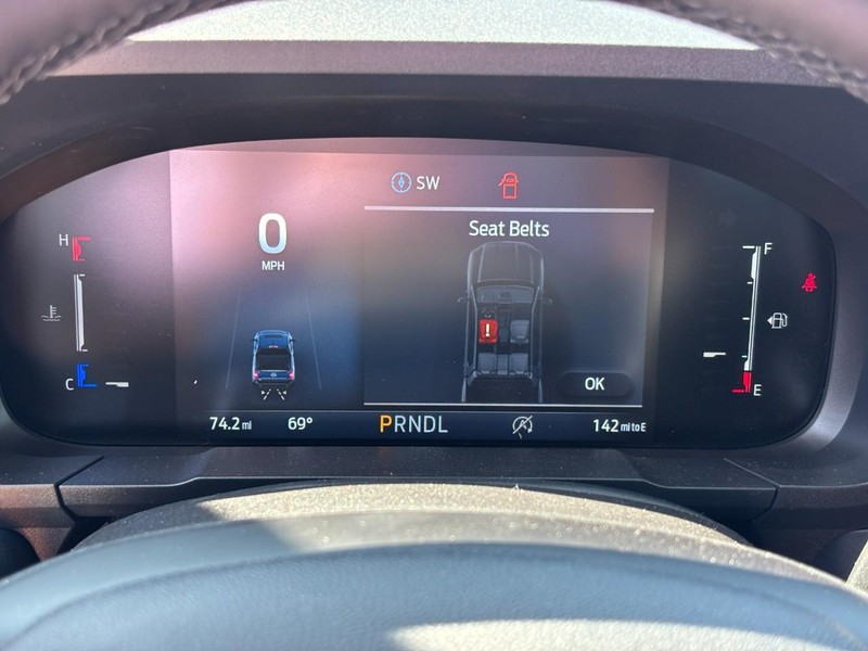 Ford Maverick Vehicle Full-screen Gallery Image 14