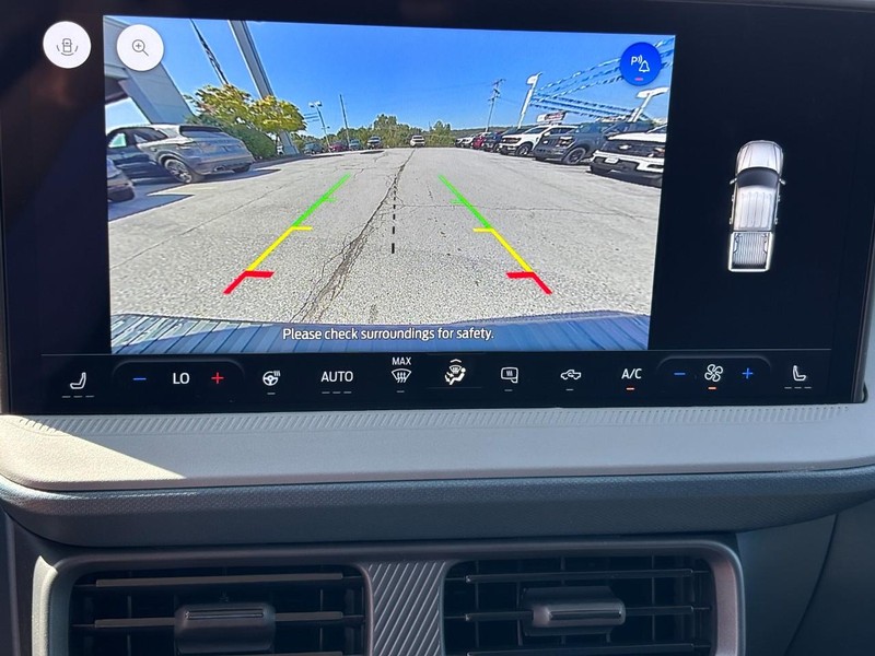 Ford Maverick Vehicle Full-screen Gallery Image 16