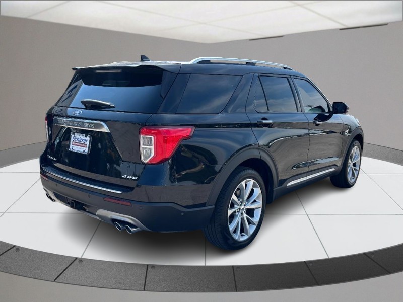 Ford Explorer Vehicle Full-screen Gallery Image 03