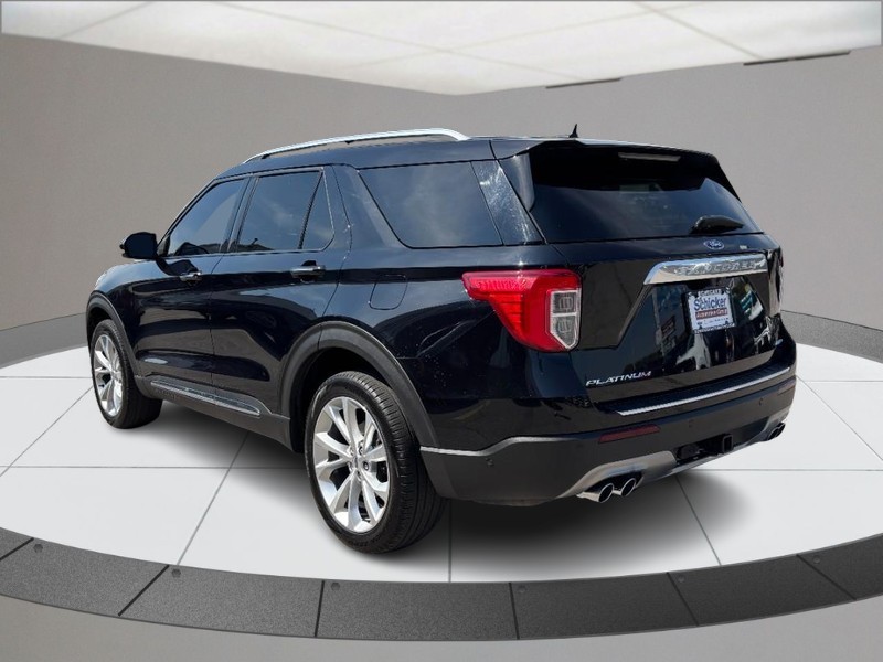 Ford Explorer Vehicle Full-screen Gallery Image 06