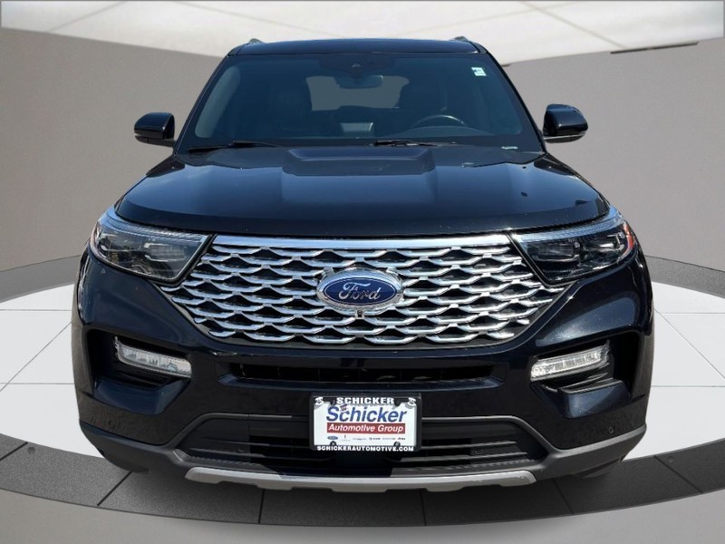 Ford Explorer Vehicle Full-screen Gallery Image 09