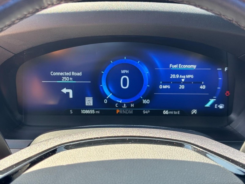 Ford Explorer Vehicle Full-screen Gallery Image 19