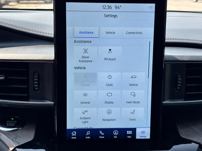 Ford Explorer Vehicle Full-screen Gallery Image 20