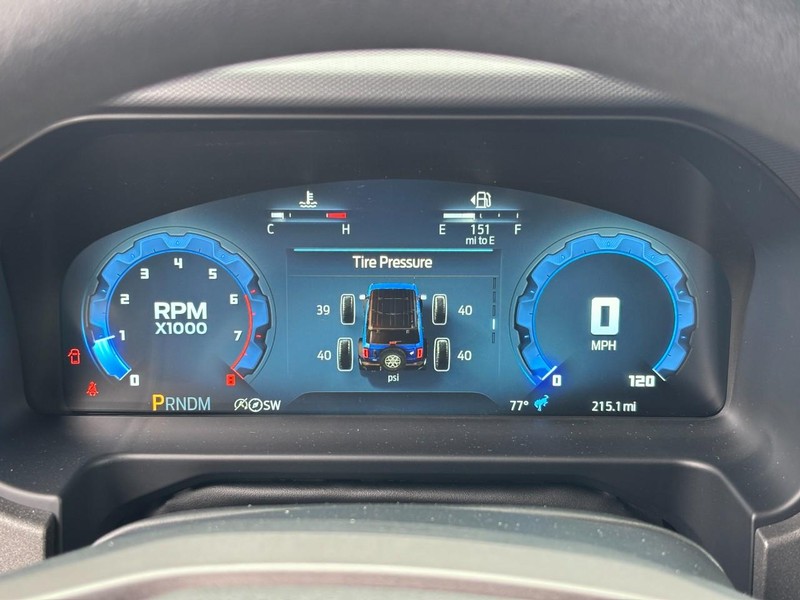 Ford Bronco Vehicle Full-screen Gallery Image 14