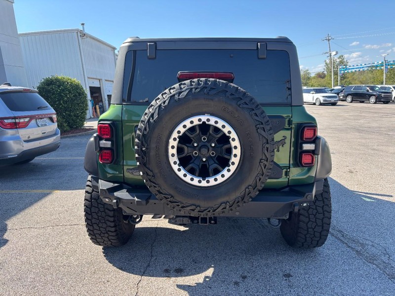 Ford Bronco Vehicle Full-screen Gallery Image 05