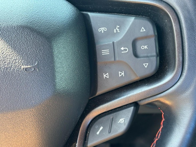 Ford Bronco Vehicle Full-screen Gallery Image 18