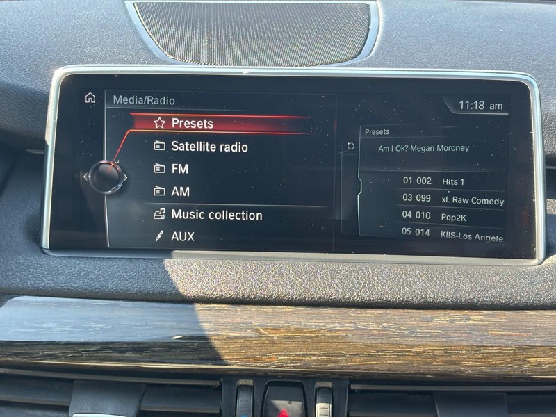 BMW X5 Vehicle Full-screen Gallery Image 13