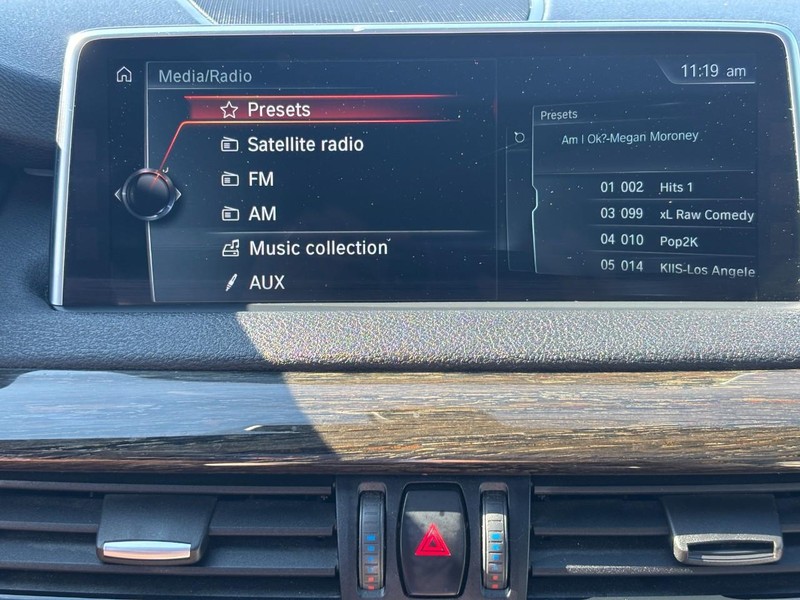 BMW X5 Vehicle Full-screen Gallery Image 20