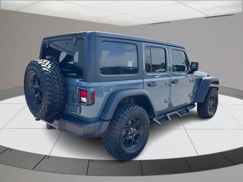 Jeep Wrangler Vehicle Full-screen Gallery Image 03