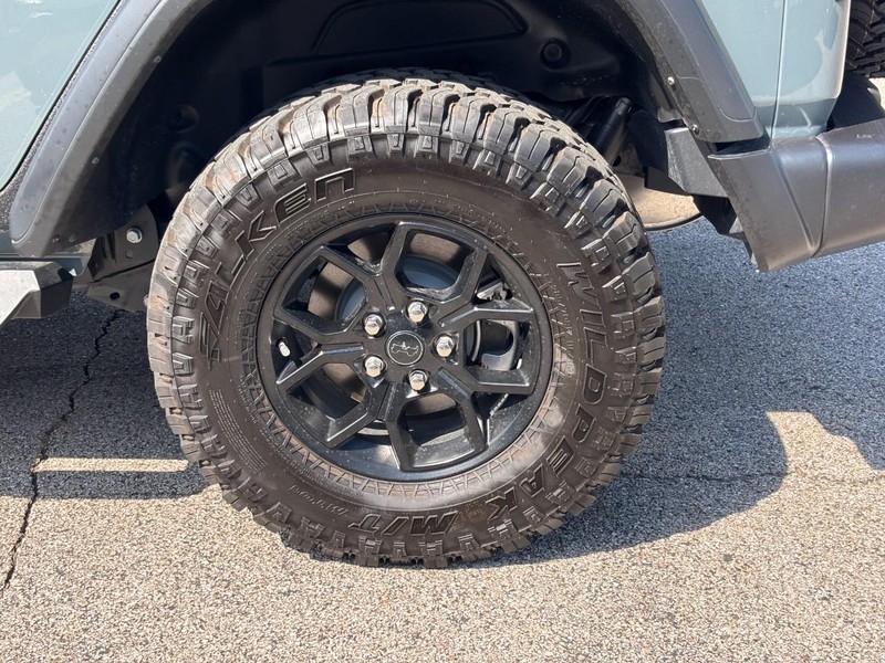 Jeep Wrangler Vehicle Full-screen Gallery Image 07