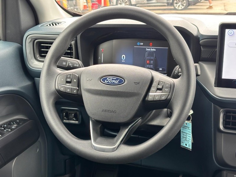 Ford Maverick Vehicle Full-screen Gallery Image 07