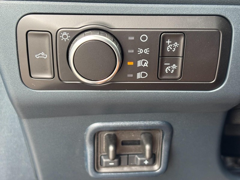 Ford Maverick Vehicle Full-screen Gallery Image 11