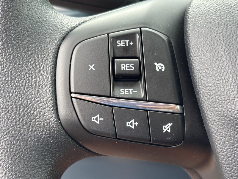 Ford Maverick Vehicle Full-screen Gallery Image 12