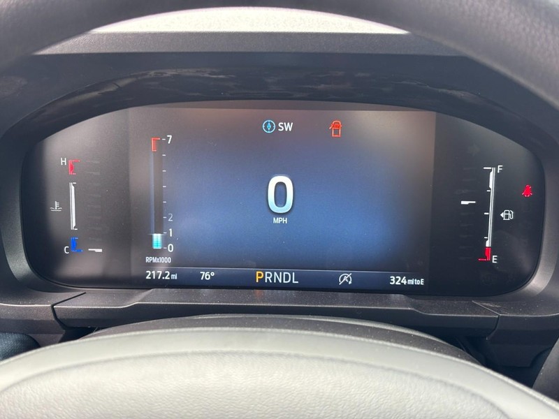 Ford Maverick Vehicle Full-screen Gallery Image 14