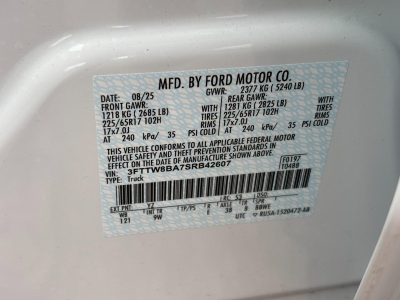 Ford Maverick Vehicle Full-screen Gallery Image 21