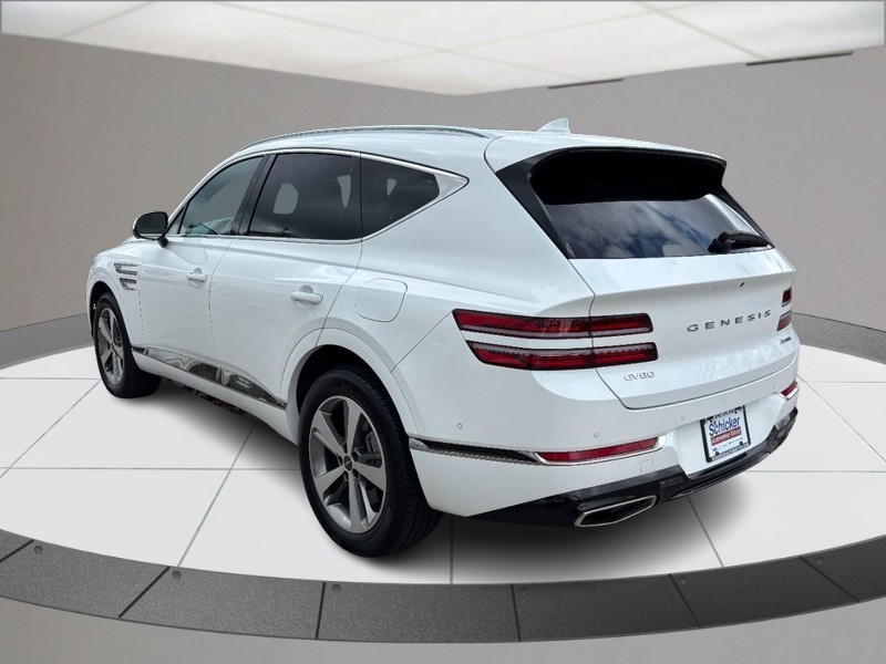 Genesis GV80 Vehicle Full-screen Gallery Image 06