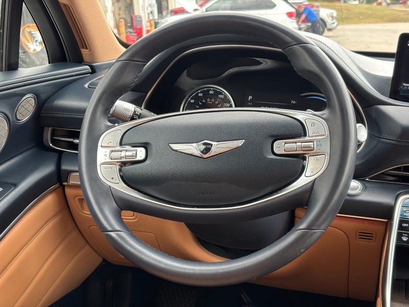 Genesis GV80 Vehicle Full-screen Gallery Image 12