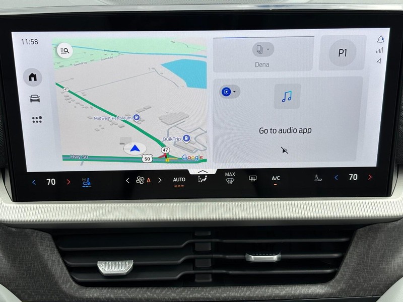 Ford Explorer Vehicle Full-screen Gallery Image 09