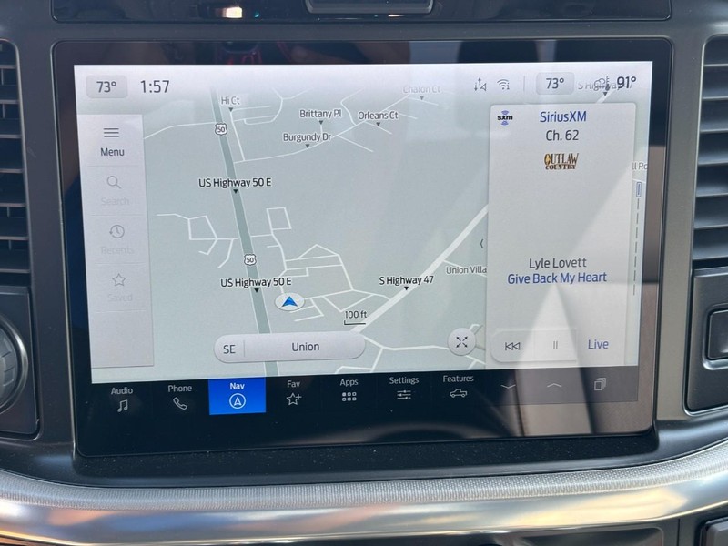 Ford F-150 Vehicle Full-screen Gallery Image 17