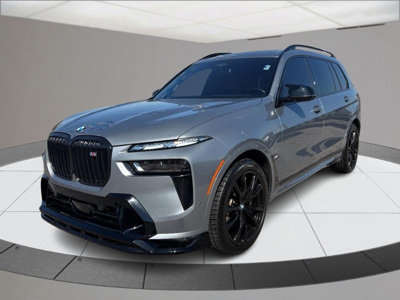 BMW X7 Vehicle Full-screen Gallery Image 08