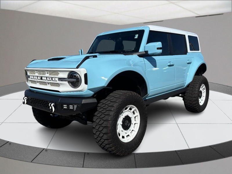Ford Bronco Vehicle Full-screen Gallery Image 08