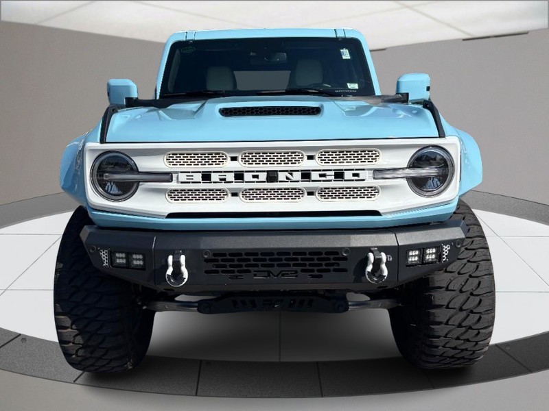 Ford Bronco Vehicle Full-screen Gallery Image 09